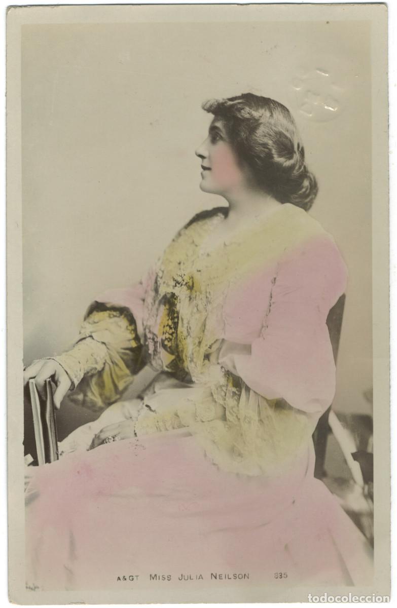 Postales: Actriz NEILSON, Julia_A G & Taylor (Reality; 335)