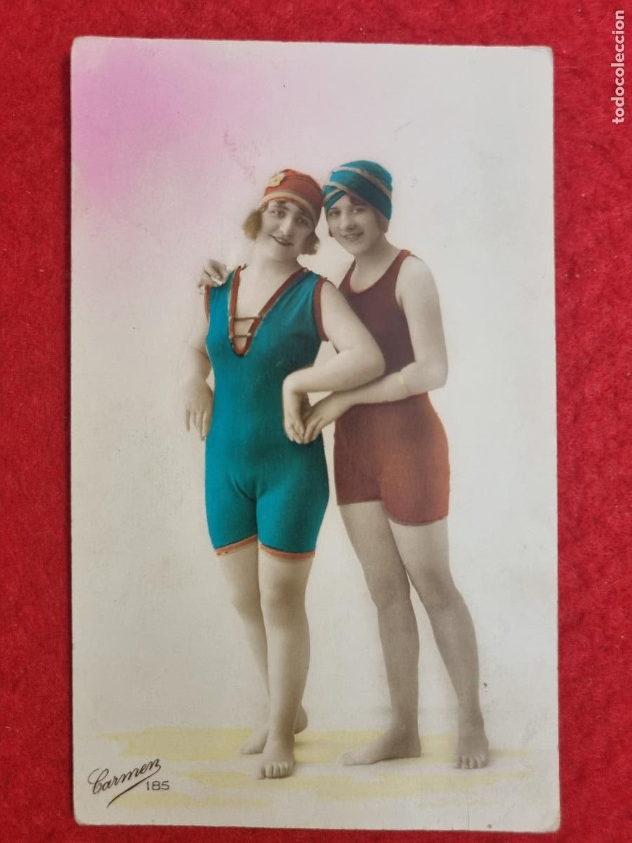Postales: POSTAL CHICAS CON BA&Ntilde;ADOR POSANDO EN ESTUDIO COLOREADA ANTIGUA ORIGINAL ORIGINAL P2470