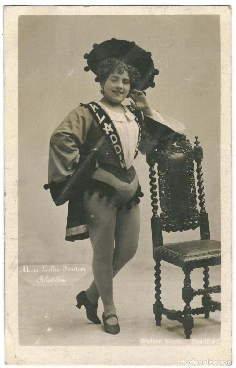 Postales: Actriz eduardiana SOUTTER, Lillie_Sin datos. In Aladdin. Photo Walter Scott