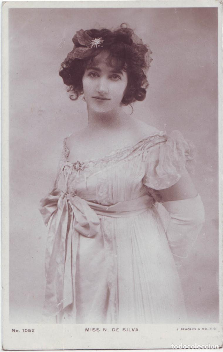 Postales: Actriz SILVA, N. de_Beagles; 1052