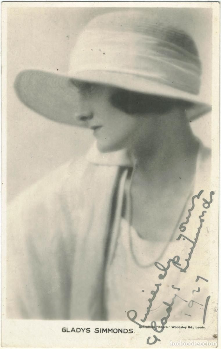 Postales: Actriz SIMMONDS, Gladys_Tratties Repro (Leeds). Signed Autograph Firmada