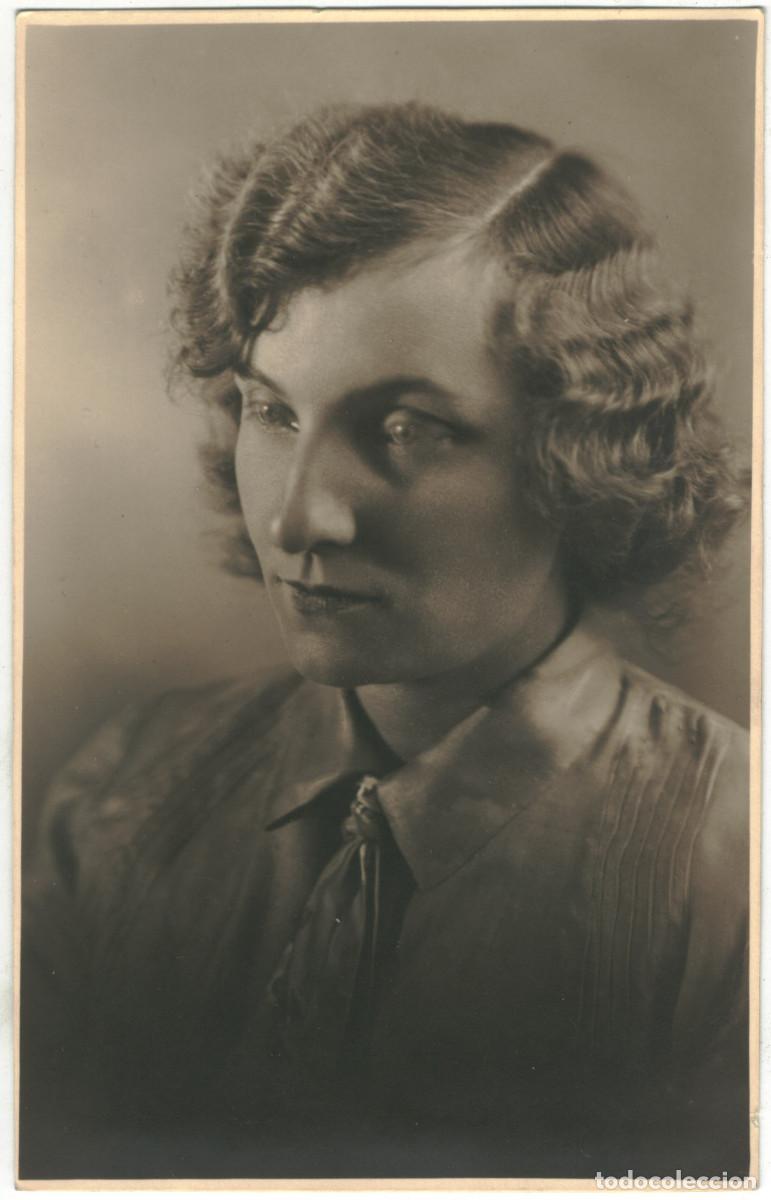 Postales: Mujer NO NAME (Volkstheater. Graz)_Sin datos