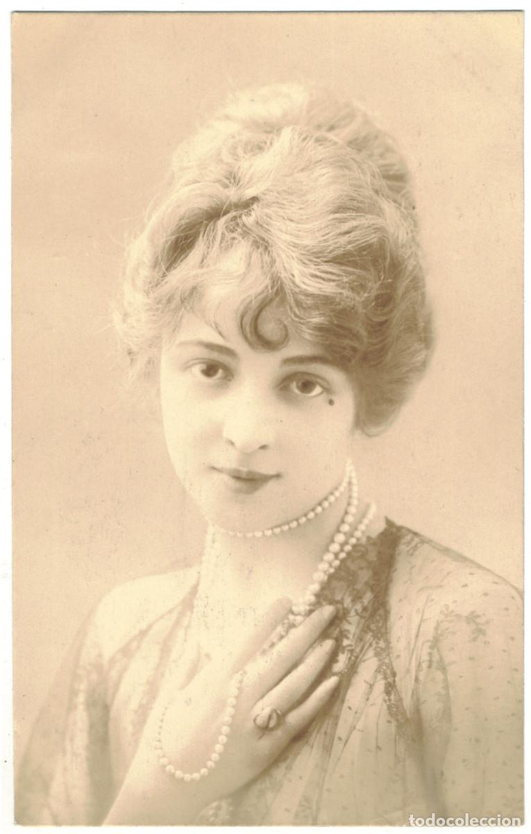 Postales: Actriz RENOUART_Renaissance