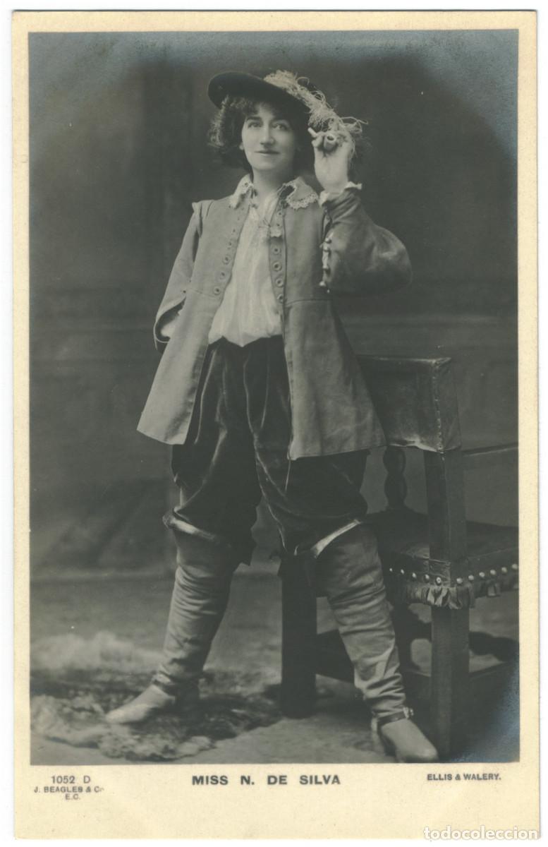 Postales: Actriz SILVA, N. De_Beagles. 1052 D. Photo Ellis & Wal&eacute;ry