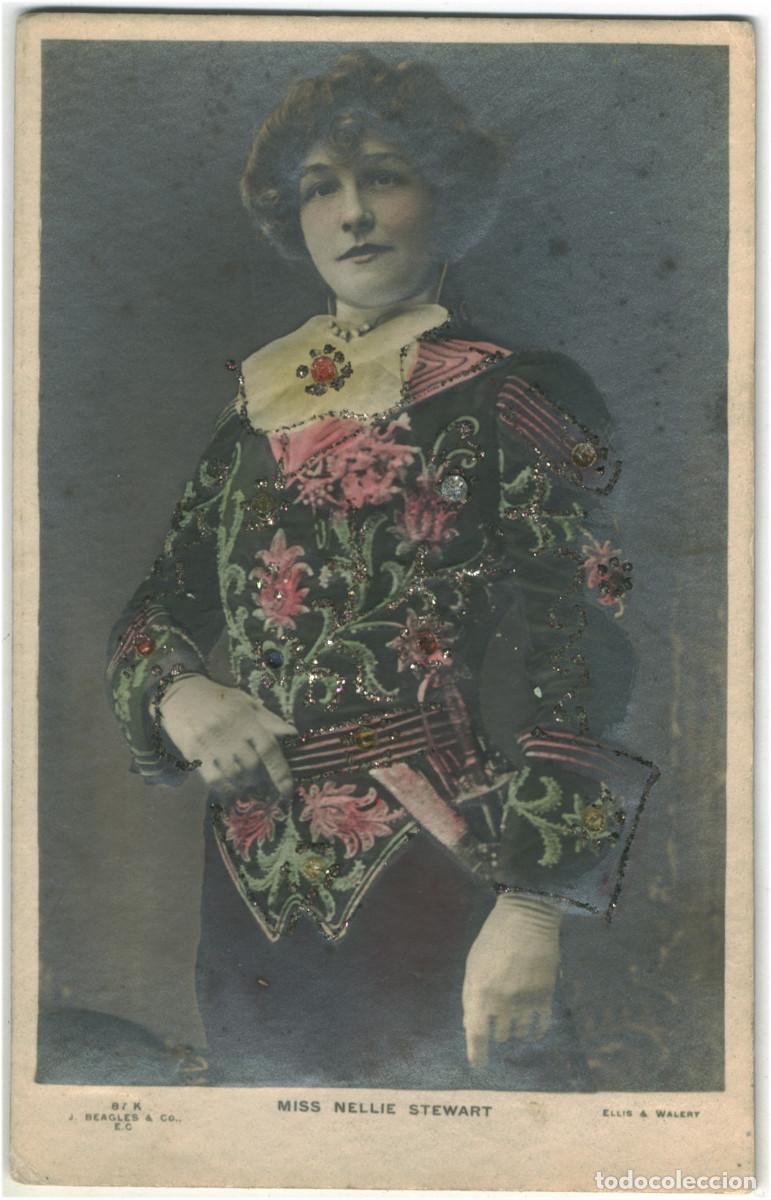 Postales: Actriz STEWART, Nellie_Beagles (Portrait Relief; 87 K). Photo Ellis & Wallery