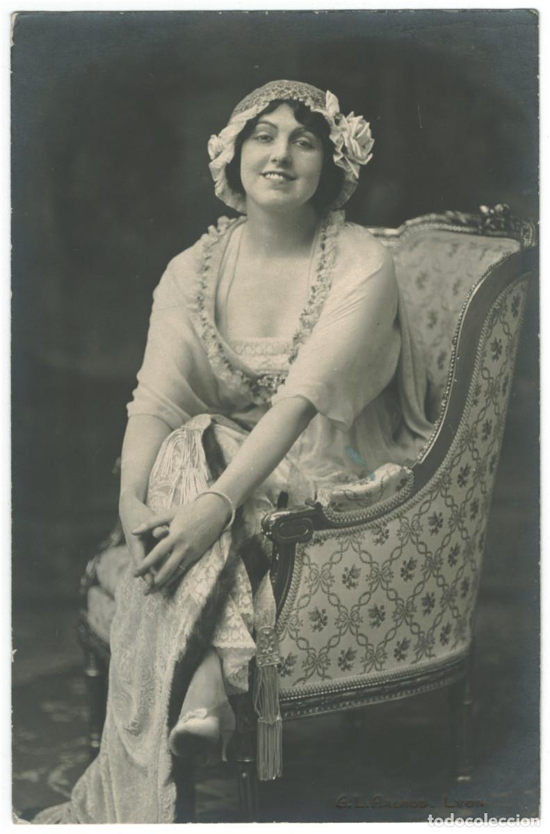 Postales: Actriz STRACKOSCH, Giulia_G. L. Arlaud. In L'Habit vert