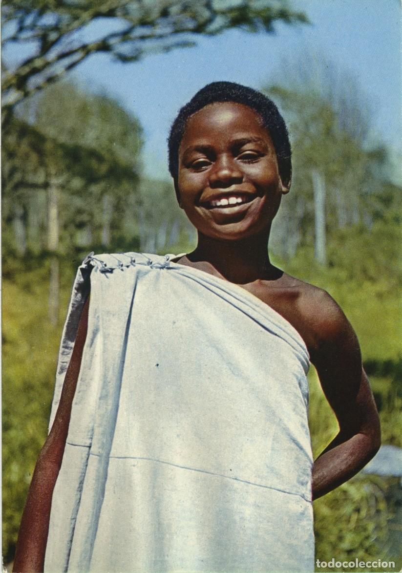 Postales: N&ordm; 542776-Mujer sonriendo. Sin circular. EDIZIONI MISSIONI CONSOLATA