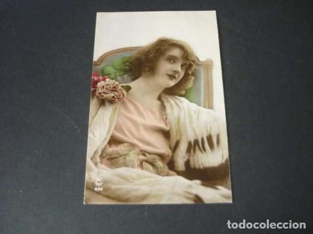 Postales: MUJER ELEGANTE POSTAL - Foto 1