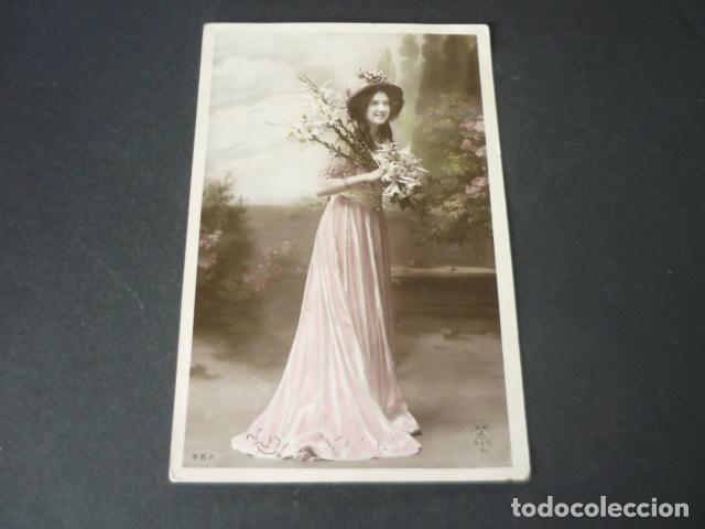 Postcards: MUJER ELEGANTE POSTAL