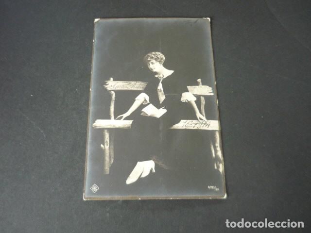 Postales: MUJER ELEGANTE POSTAL - Foto 1