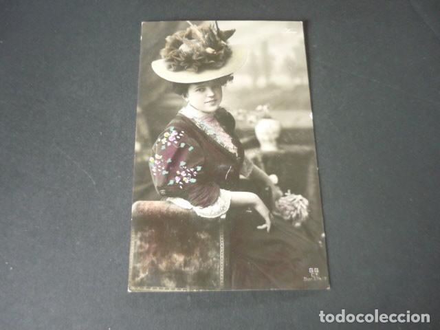 Postales: MUJER ELEGANTE POSTAL - Foto 1