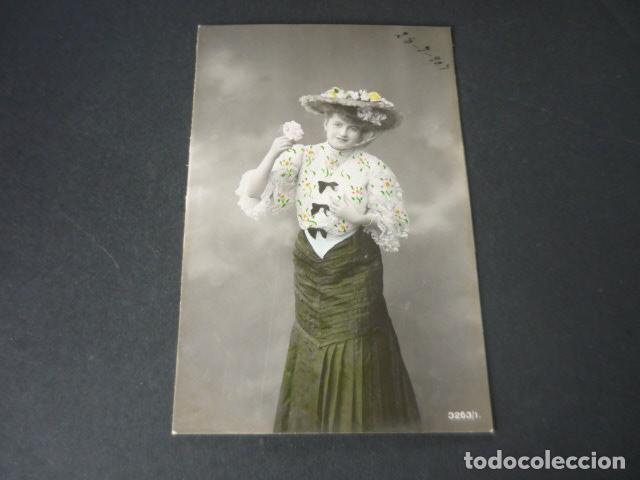 Postales: MUJER ELEGANTE POSTAL