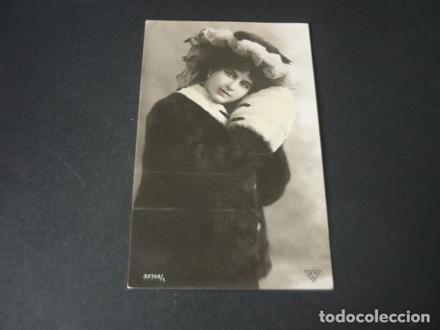 Postales: MUJER ELEGANTE POSTAL - Foto 1