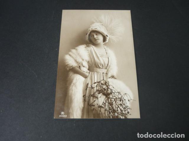 Postales: MUJER ELEGANTE POSTAL - Foto 1