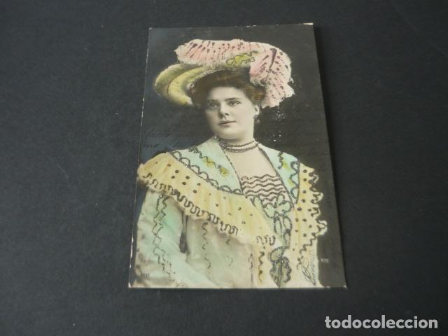 Postales: MUJER ELEGANTE CON SOMBRERO POSTAL