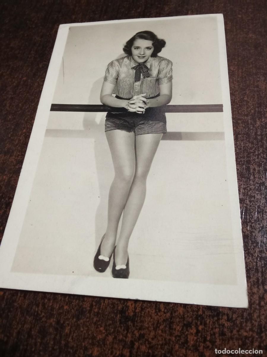 Postales: Ruby Keeler.Postal con dedicatoria suya.