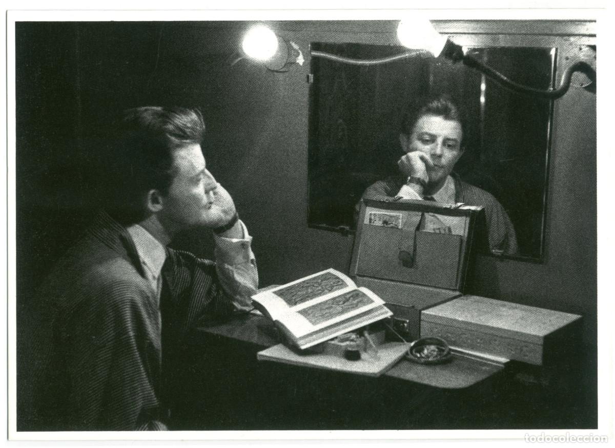 Postales: Actor PHILIPE, G&eacute;rard_Cartes d'Art. LF4. Dans sa loge. Desing Luc Fournol