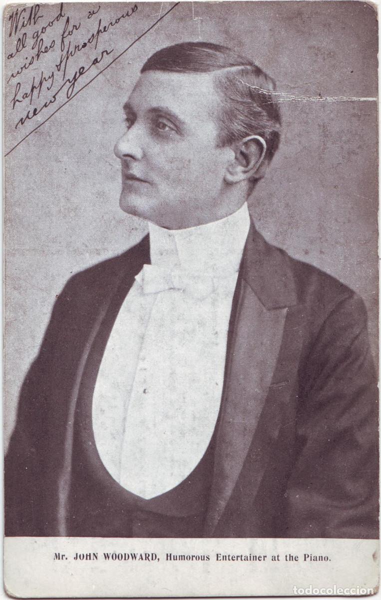 Postales: Actor WOODWARD, John_Sin datos. Humorous Entertainer at the Piano
