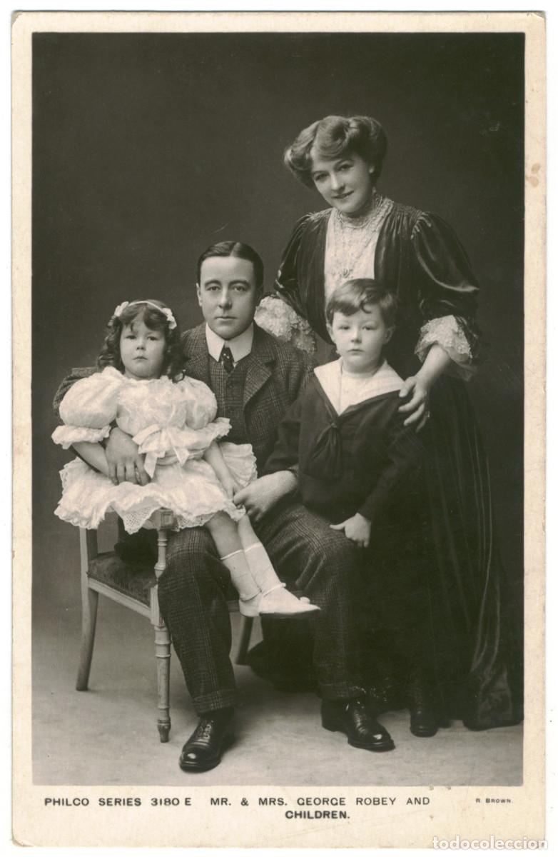 Postales: Actor ROBEY, George & Ethel HAYDEN_Philco. 3180 E. Mr & Mrs. Robey and Children