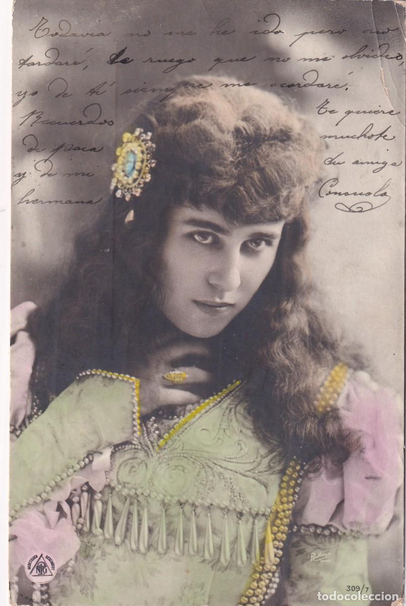 Postales: Postal mujer con aplique para el pelo modernista. Reverso sin dividir. Circulada.