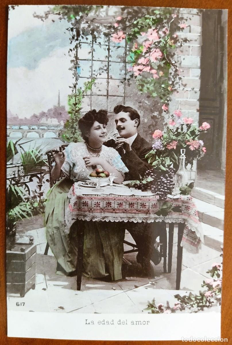 Postales: POSTAL MUY ANTIGUA PAREJA JOVEN LA EDAD DEL AMOR COLOREADA - AN 617