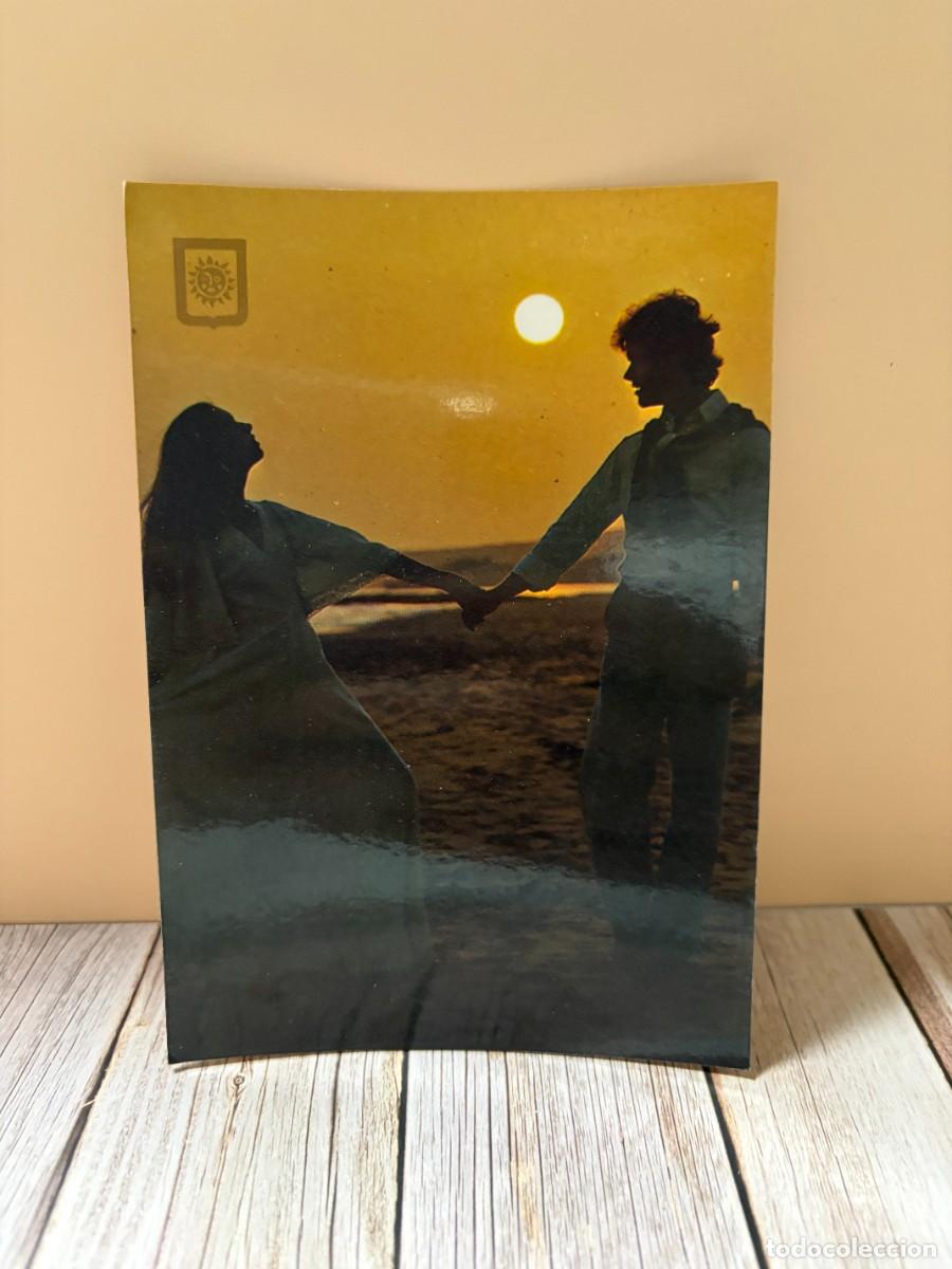 Postales: TARJETA POSTAL ROM&Aacute;NTICA &ndash; PAREJA AL ATARDECER &ndash; FISA I.G. BARCELONA &ndash; SERIE 3912/2