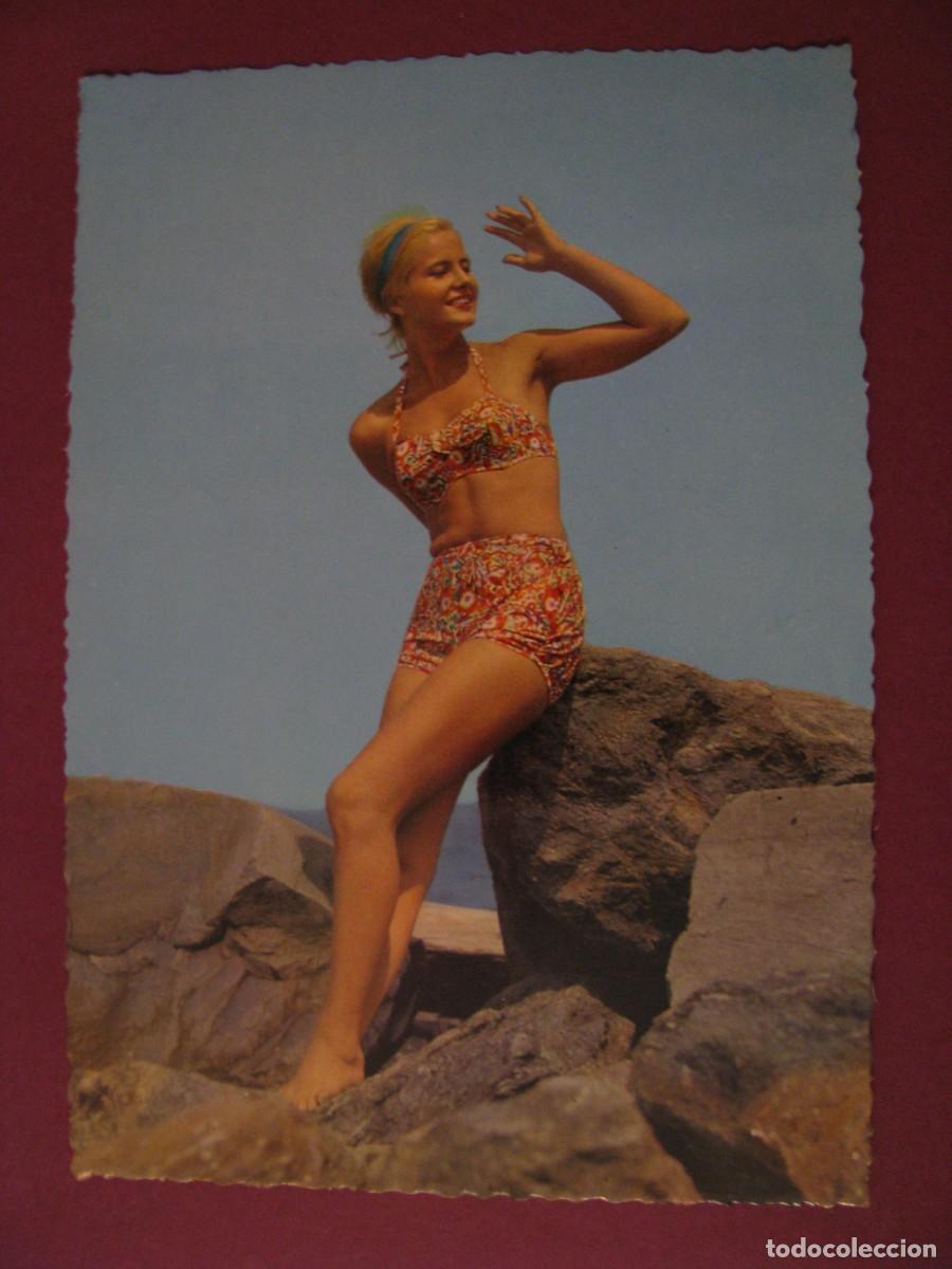 Postales: POSTAL DE UNA MUJER EN BA&Ntilde;ADOR. C. Y Z. 6559. ESCRITA