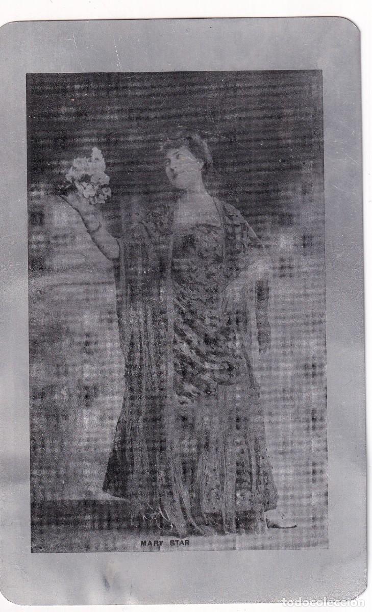 Postales: Postal met&aacute;lica o de aluminio. Mary Star. Mujer con mat&oacute;n de Manila. Reverso franc&eacute;s sin dividir.