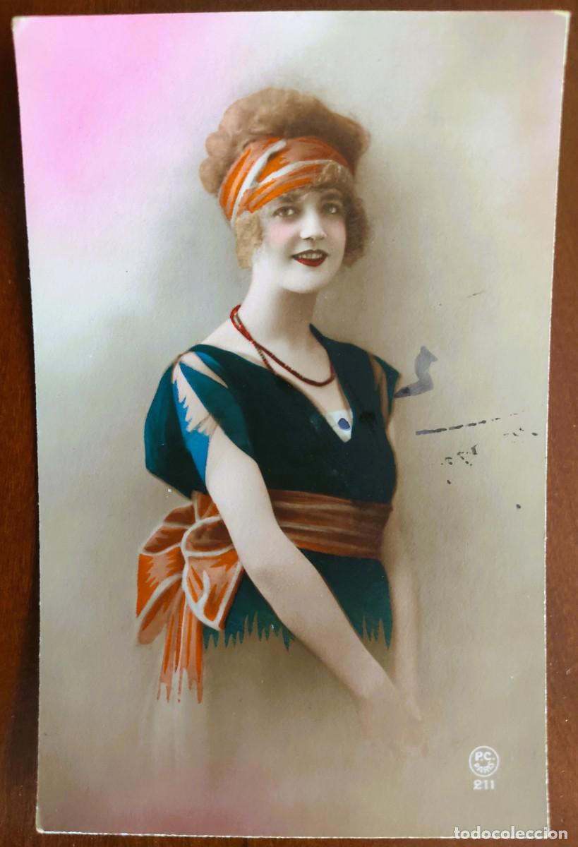 Postales: POSTAL COLOREADA DE UNA JOVEN - P.C. PARIS 211 - CIRCULADA A MANRESA A&Ntilde;O 1921