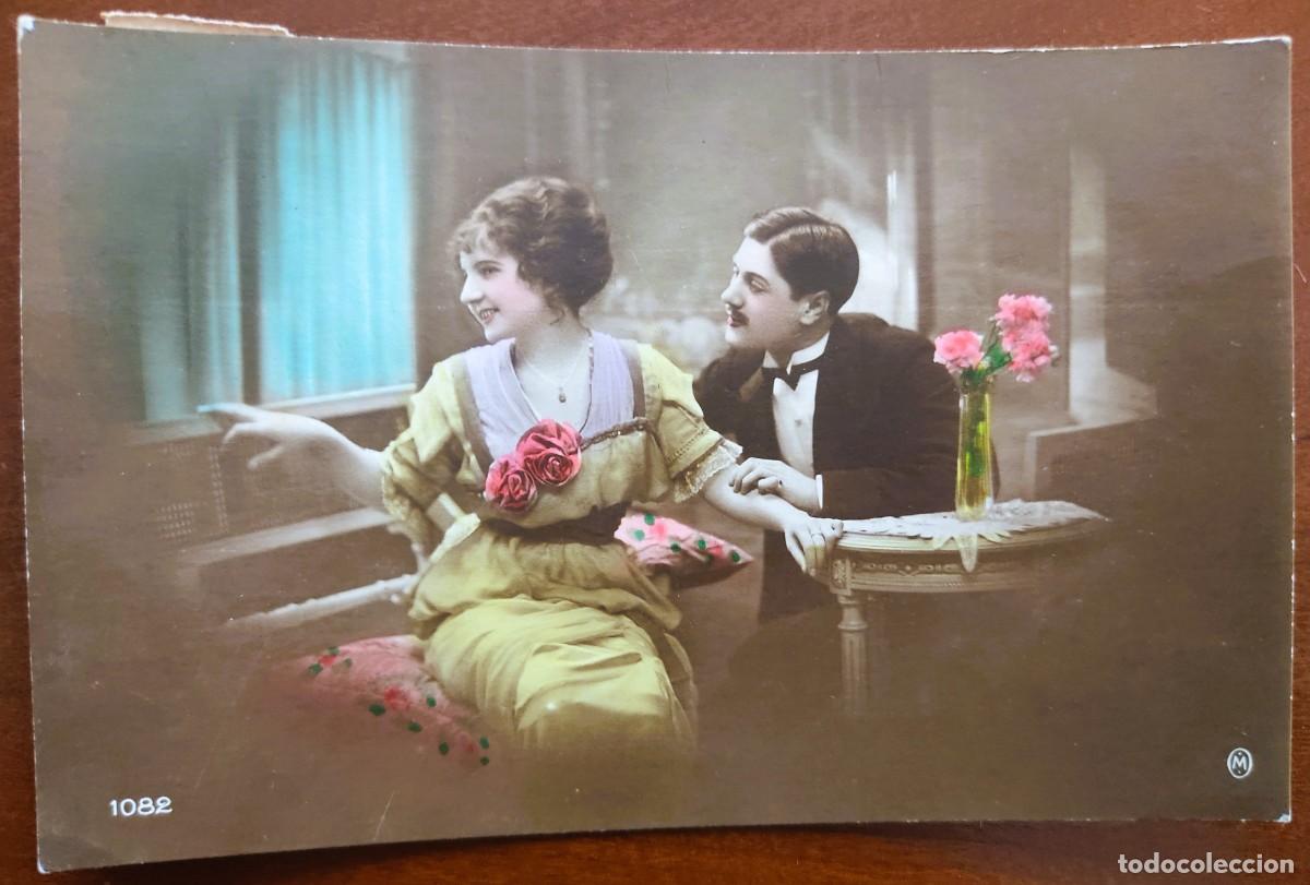 Postales: POSTAL COLOREADA DE UNA JOVEN PAREJA - M 1082 - CIRCULADA A MANRESA A&Ntilde;O 1916