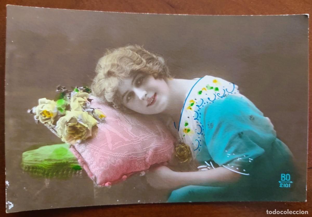 Postales: POSTAL COLOREADA DE UNA JOVEN - BO 2101 - CIRCULADA A MANRESA A&Ntilde;O 1917