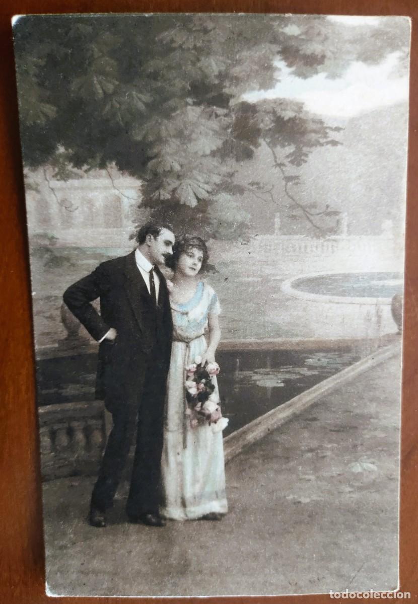 Postales: POSTAL COLOREADA DE UNA JOVEN PAREJA - NPG K. 239 - CIRCULADA A MANRESA A&Ntilde;O 1915