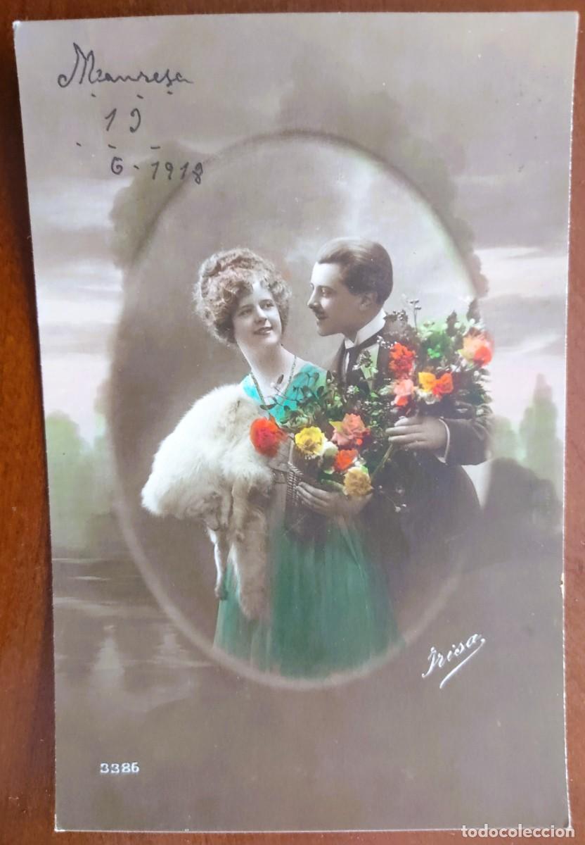 Postales: POSTAL COLOREADA DE UNA JOVEN PAREJA - IRISA 3386 - CIRCULADA A MANRESA A&Ntilde;O 1918