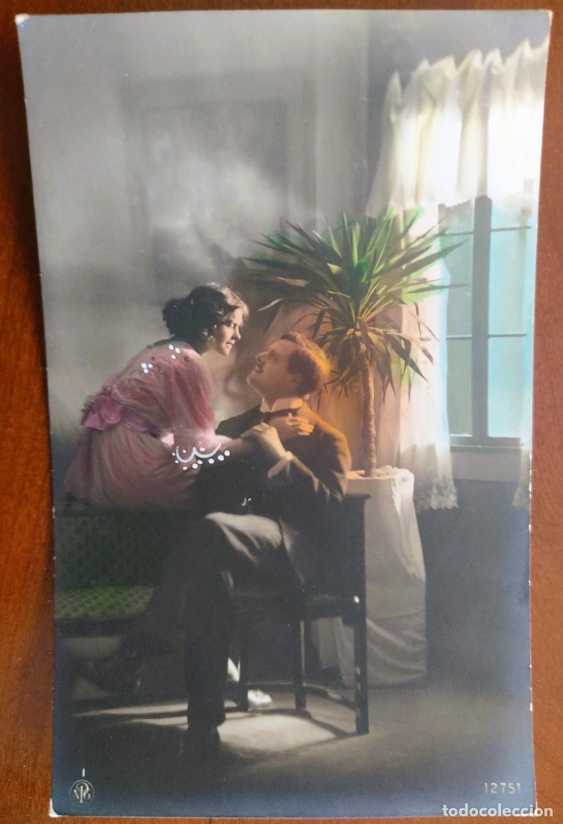 Postales: POSTAL COLOREADA DE UNA JOVEN PAREJA - NPG 12751 - CIRCULADA A MANRESA A&Ntilde;O 1916