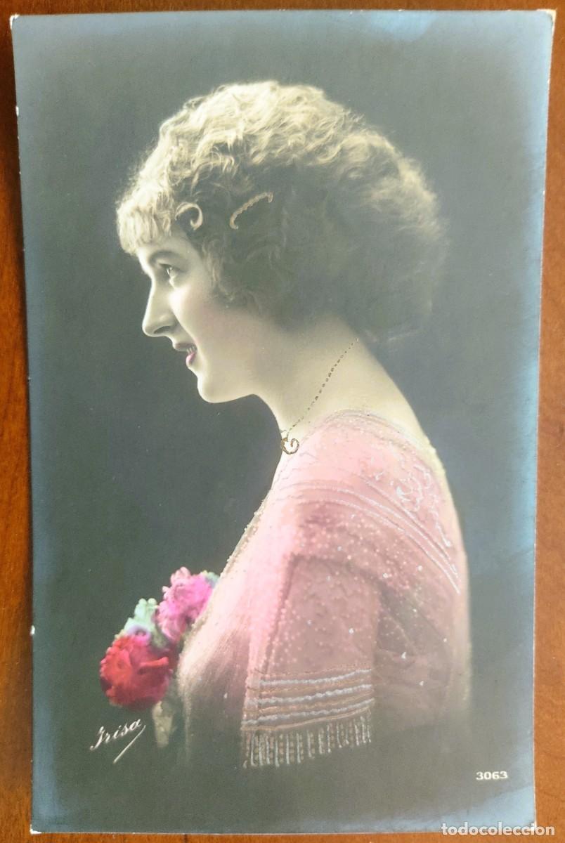 Postales: POSTAL COLOREADA DE UNA JOVEN - IRISA 3063 - CIRCULADA A MANRESA A&Ntilde;O 1918?