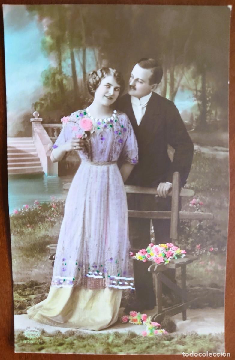 Postkarten: POSTAL COLOREADA DE UNA JOVEN PAREJA - AMAG 60812