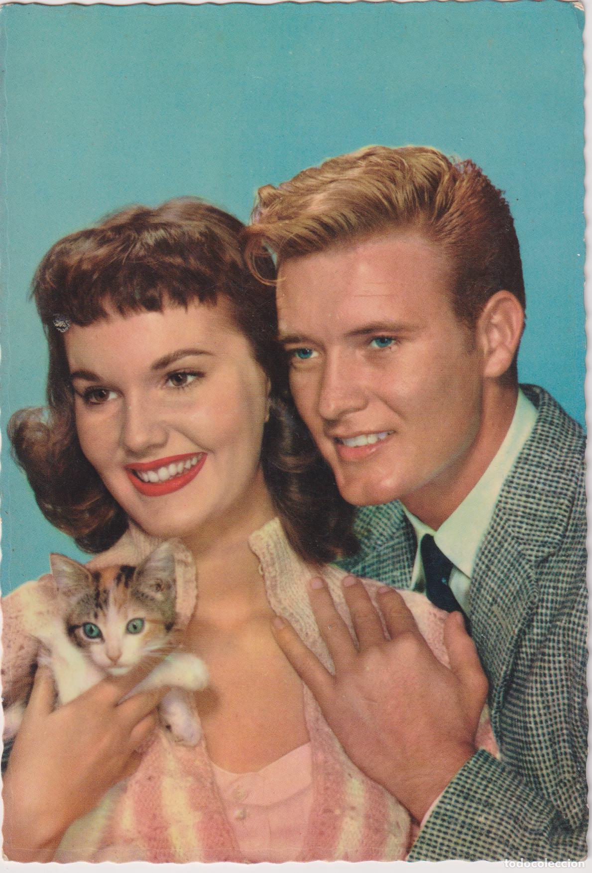 Postales: POSTAL ROMANTICA A&Ntilde;OS 50/60, PAREJA ENAMORADOS - EDITA CYZ 6152 &ndash; ESCRITA 1959