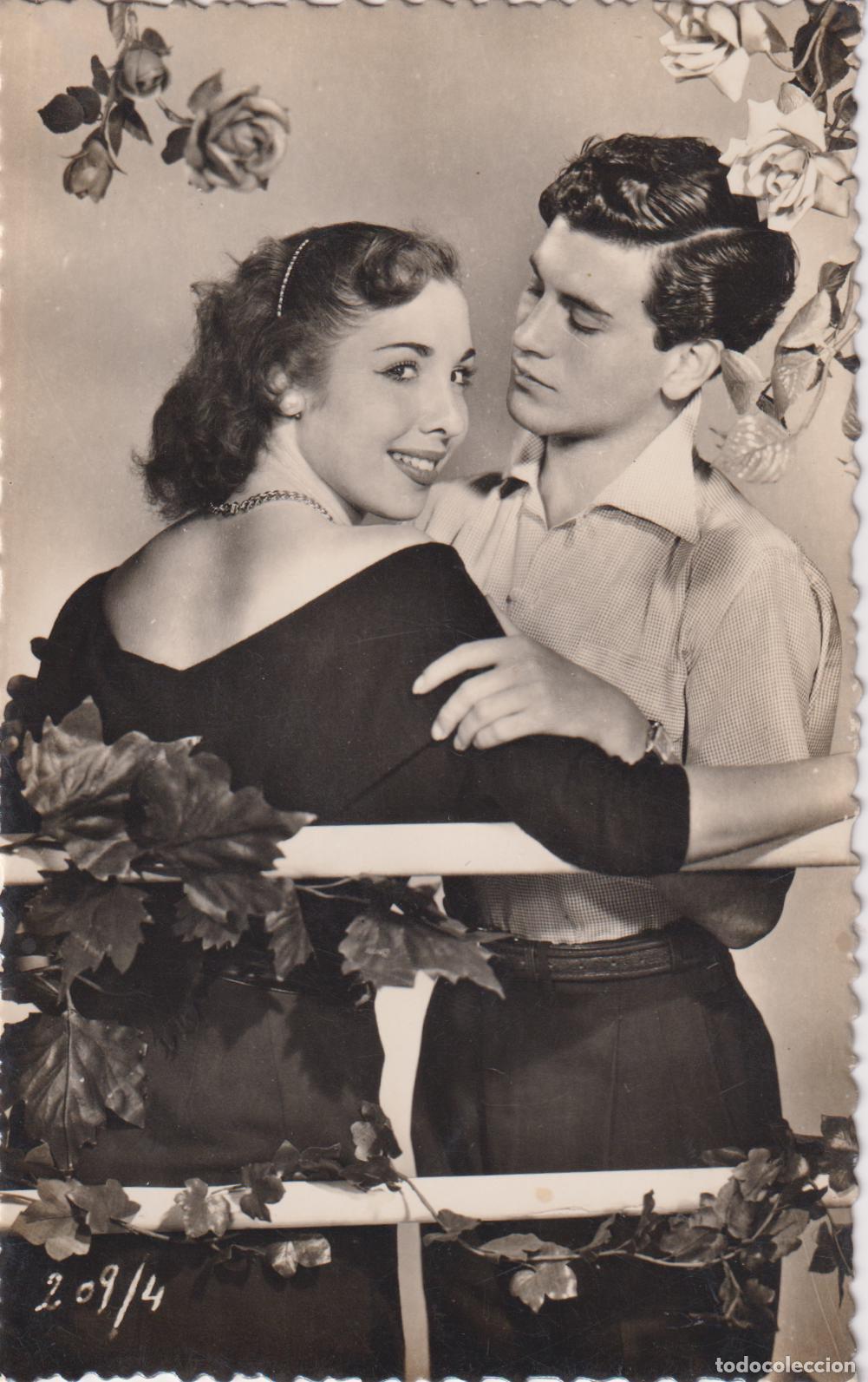 Postales: POSTAL ROMANTICA PAREJA DE ENAMORADOS &ndash; ESCRITA 1959