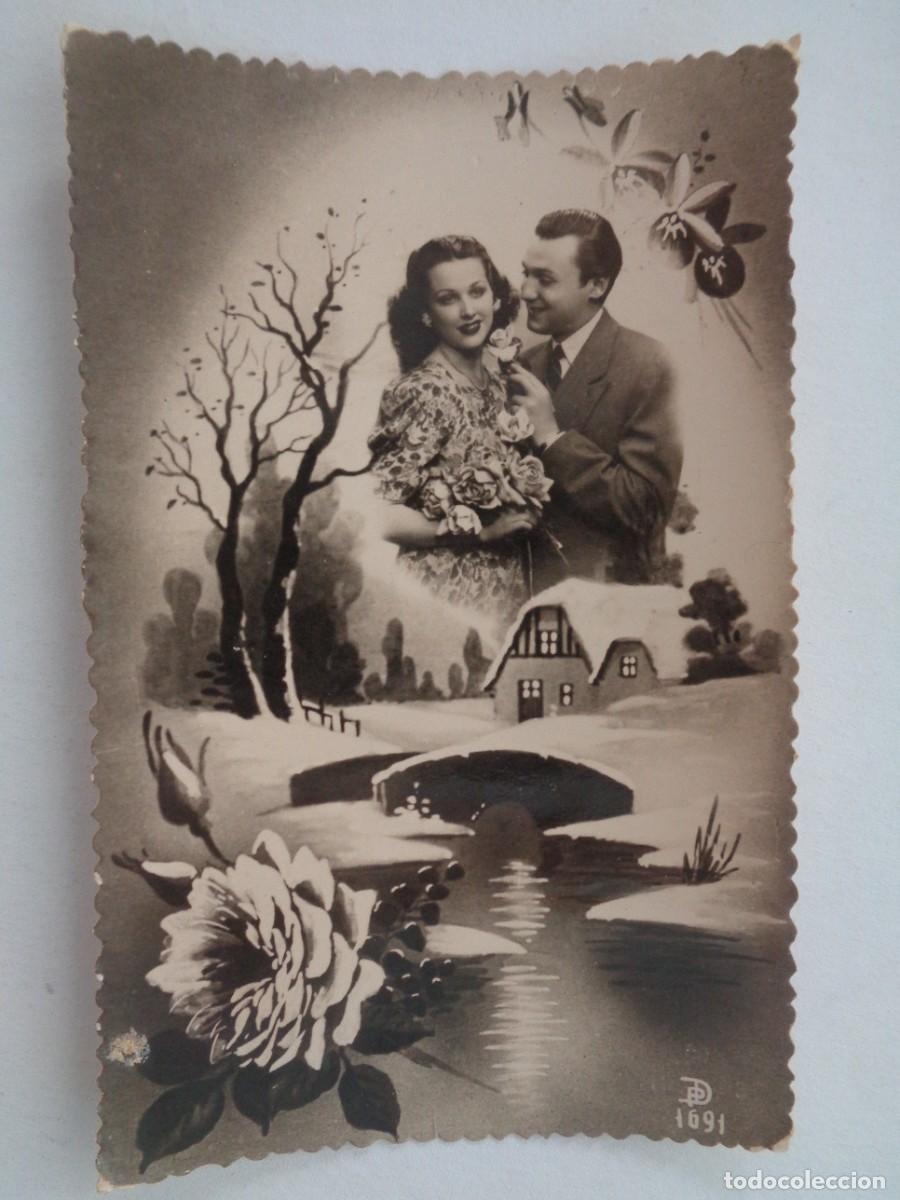 Postales: BONITA POSTAL GALANTE CON PAREJA ENAMORADA Y PAISAJE NEVADO. A&Ntilde;OS 40