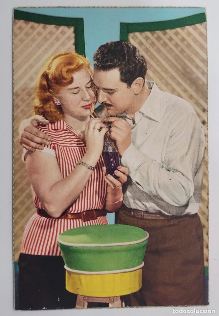 Postales: POSTAL VINTAGE ROMANTICA PAREJA ENAMORADOS BEBE COCA-COLA. A&Ntilde;OS 1950. SIN CIRCULAR. VELERO