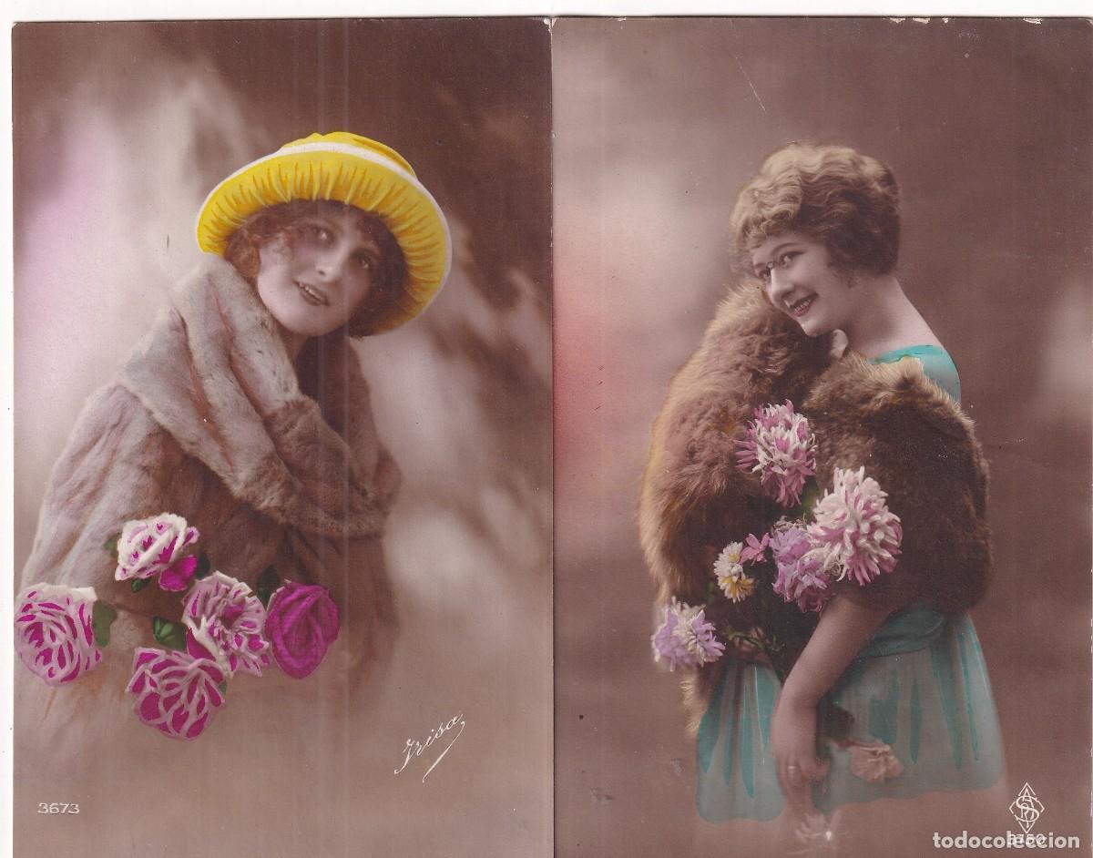 Postkarten: Lote 2 postales mujeres con abrigo piel . Escritas.