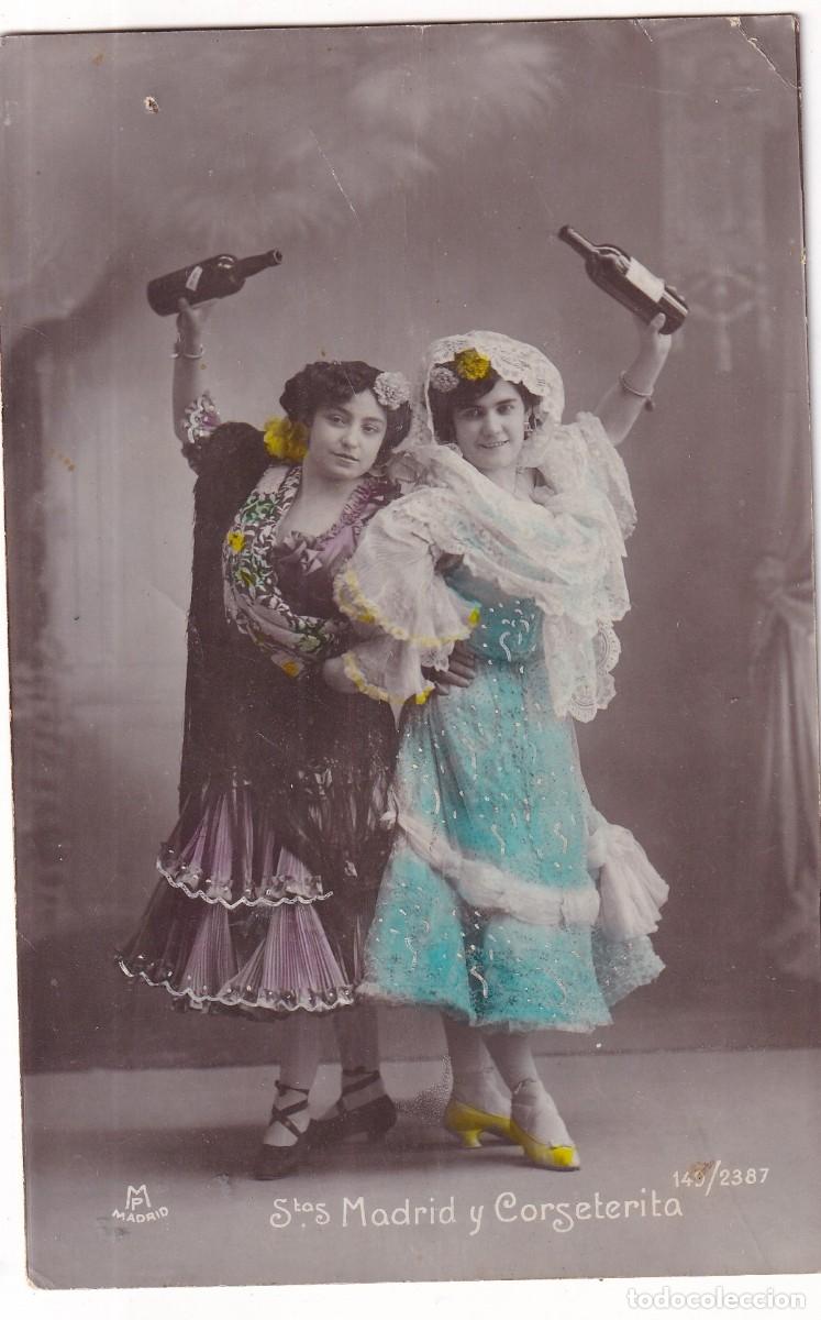 Postales: POSTAL SE&Ntilde;ORITAS MADRID Y CORSETERITA MADRID POSTAL CON BOTELLAS DE VINO. ESCRITA 1910