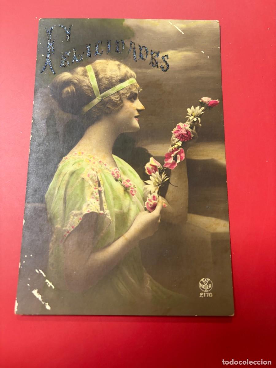 Postales: POSTAL DE FELICITACI&Oacute;N - MUJER CON FLORES EN RELIEVE Y BRILLO - A. NOYER