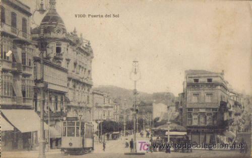 Postales: TARJETA POSTAL DE  VIGO. PUERTA DEL SOL. - Foto 1