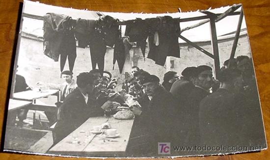 Postais: ANTIGUA FOTO POSTAL - TIPICAS DE GALICIA N&ordm; 208 - O XANTAR - ED. ARTIGOT