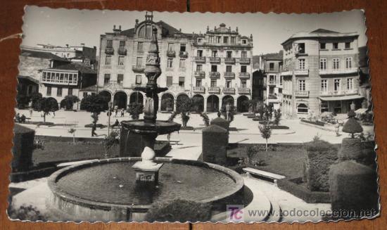 Postkarten: ANTIGUA FOTO POSTAL DE PONTEVEDRA - N&ordm; 19 - PLAZA DE LA HERRERIA - ED. ARTIGOT - NO CIRCULADA.
