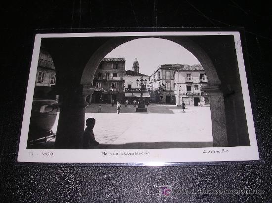 Postales: 13 VIGO, PLAZA DE LA CONSTITUCION, L.ROISIN - Foto 1
