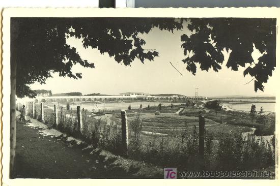 Postais: TARJETA POSTAL DE LA TOJA. PONTEVEDRA.N&ordm;118. CAMPO DE DEPORTES, PISCINA Y PLAYA. ED. ARTIGOT