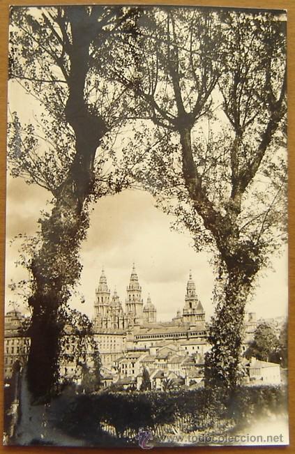 Postales: POSTAL SANTIAGO DE COMPOSTELA-VISTA PARCIAL-EDICIONES ARTIGOT-ESCRITA