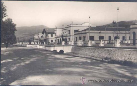 Postales: BARCO DE VALDEORRAS (ORENSE).- CEDIE.-FACHADA SUR